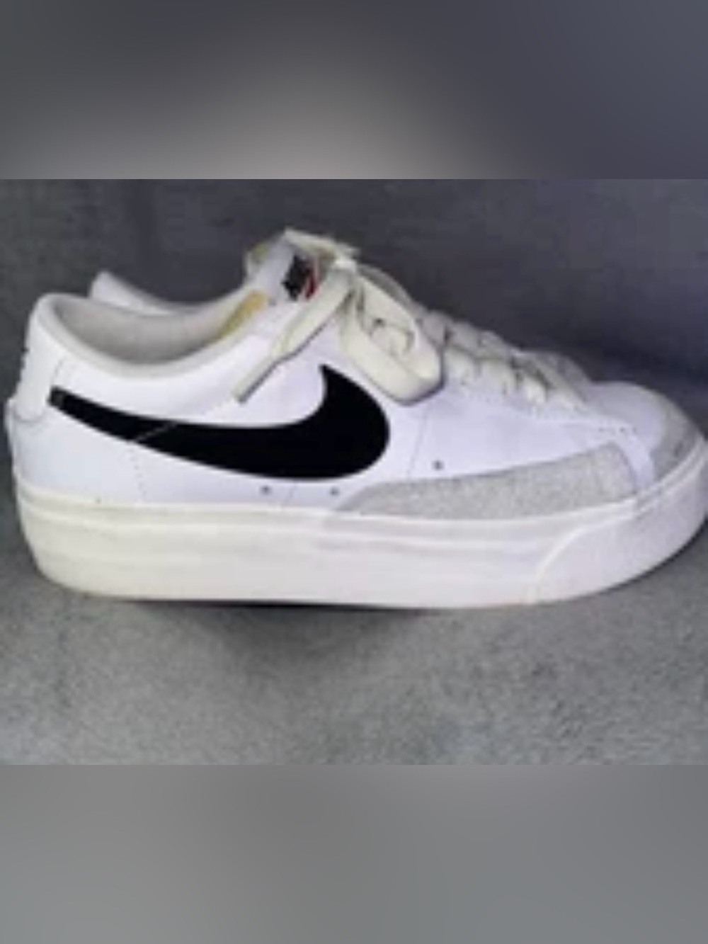 Women’s Nike Blazer Low Platform Athletic Shoes DJ0292 101 - Size 7.5